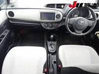 Toyota VITZ лот № 1513 оценка 3  с аукциона в Японии 2