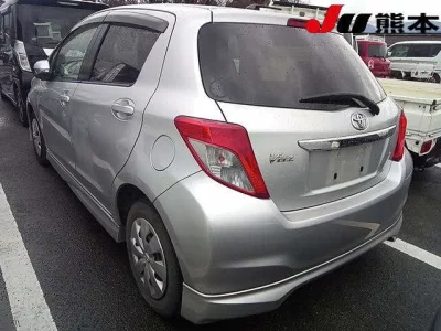 Toyota VITZ  с аукциона в Японии