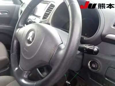 Mitsubishi DELICA D2