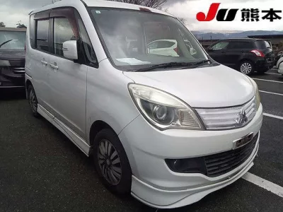 Mitsubishi DELICA D2
