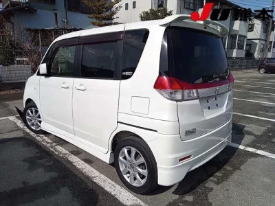 Mitsubishi DELICA D2