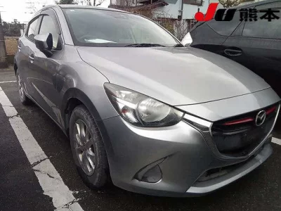 Mazda DEMIO  с аукциона в Японии