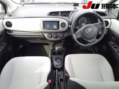 Toyota VITZ  с аукциона в Японии