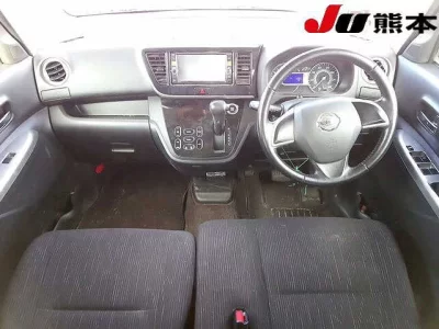 Nissan DAYZ ROOX  с аукциона в Японии