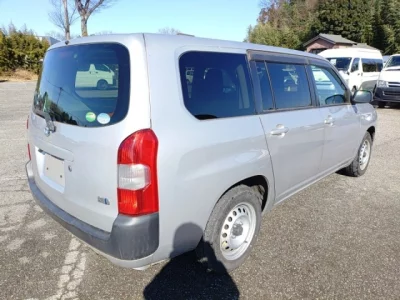 Toyota SUCCEED  с аукциона в Японии