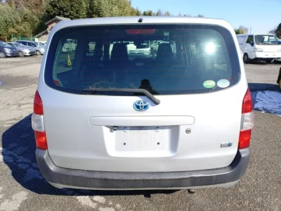 Toyota SUCCEED  с аукциона в Японии