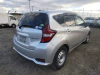 Nissan NOTE лот № 24570 оценка 3.5  с аукциона в Японии 2
