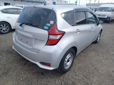 Nissan NOTE  с аукциона в Японии