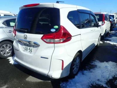 Honda FREED  с аукциона в Японии