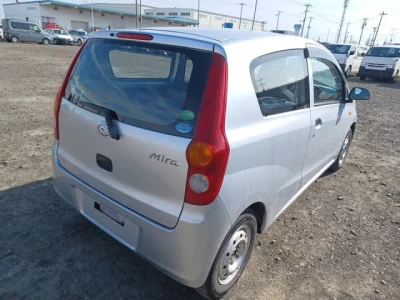 Daihatsu MIRA  с аукциона в Японии