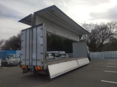 Hino PROFIA  с аукциона в Японии