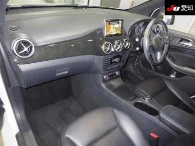 Mercedes-Benz B CLASS