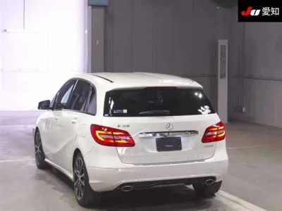 Mercedes-Benz B CLASS