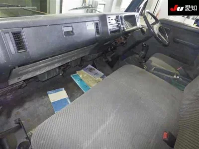 Mazda TITAN  с аукциона в Японии