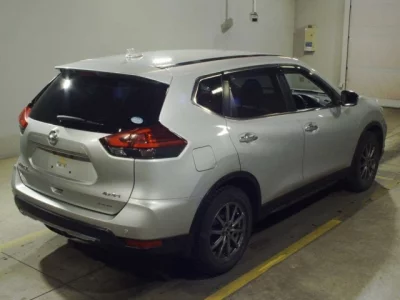 Nissan X-TRAIL  с аукциона в Японии