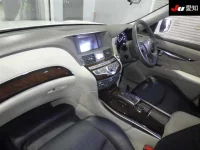 Nissan FUGA лот № 30143 оценка 3.5  с аукциона в Японии 2