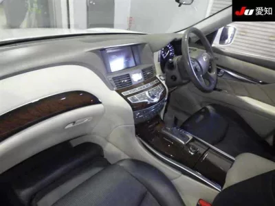 Nissan FUGA  с аукциона в Японии