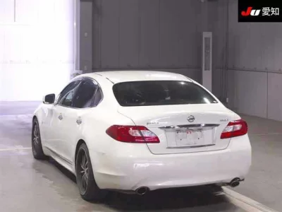 Nissan FUGA  с аукциона в Японии