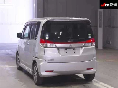Mitsubishi DELICA D2