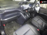 Toyota NOAH лот № 4031 оценка R  с аукциона в Японии 2