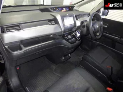 Honda FREED  с аукциона в Японии