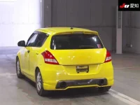 Suzuki SWIFT лот № 30235 оценка 3.5  с аукциона в Японии 1
