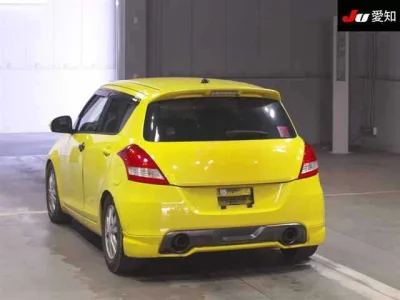 Suzuki SWIFT  с аукциона в Японии