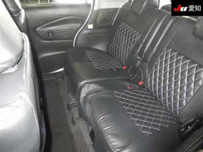 Mitsubishi DELICA D2