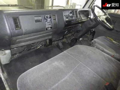 Mazda TITAN  с аукциона в Японии