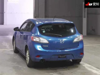 Mazda AXELA  с аукциона в Японии