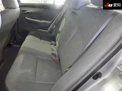 Toyota COROLLA AXIO  с аукциона в Японии