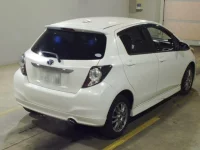 Toyota VITZ лот № 7096 оценка 3.5  с аукциона в Японии 1