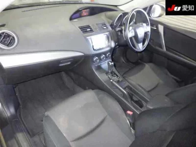 Mazda AXELA  с аукциона в Японии