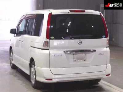 Nissan SERENA  с аукциона в Японии