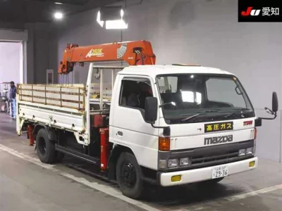 Mazda TITAN  с аукциона в Японии