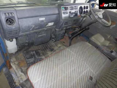 Mazda TITAN  с аукциона в Японии