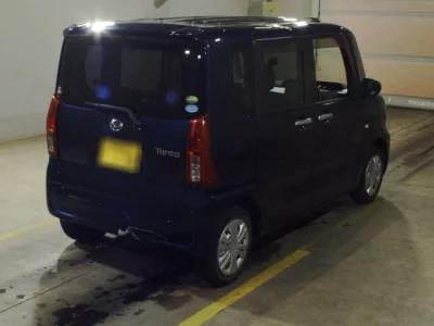 Daihatsu TANTO  с аукциона в Японии