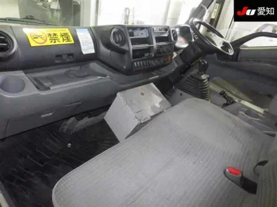 Hino DUTRO  с аукциона в Японии