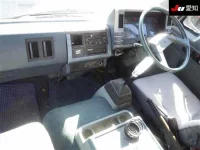 Isuzu TRUCK лот № 8608 оценка R  с аукциона в Японии 2