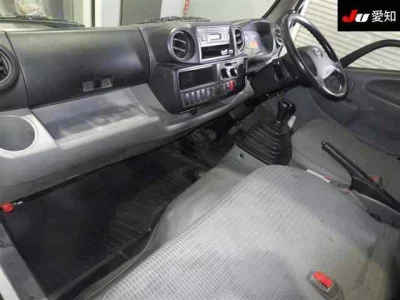 Hino DUTRO  с аукциона в Японии