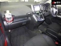 Toyota WISH лот № 30724 оценка 3.5  с аукциона в Японии 2