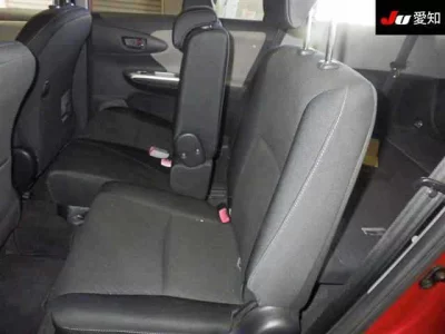 Toyota WISH  с аукциона в Японии