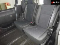 Toyota NOAH лот № 30738 оценка R  с аукциона в Японии 3