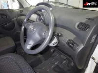 Toyota FUNCARGO лот № 30740 оценка 3.5  с аукциона в Японии 4