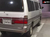 Toyota HIACE VAN лот № 20114 оценка 3.5  с аукциона в Японии 7