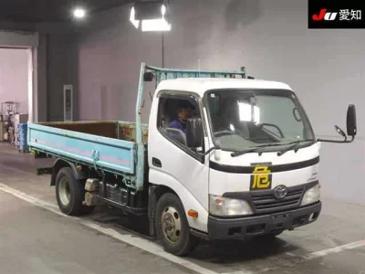 Toyota DYNA  с аукциона в Японии