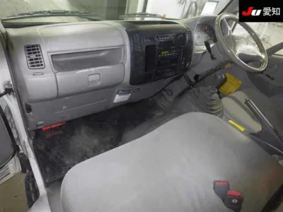 Toyota DYNA  с аукциона в Японии