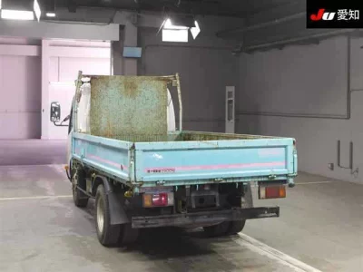 Toyota DYNA  с аукциона в Японии