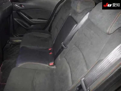 Mazda AXELA  с аукциона в Японии