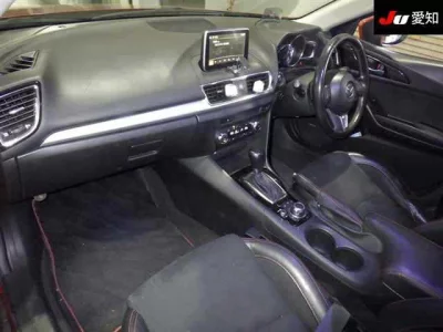 Mazda AXELA  с аукциона в Японии